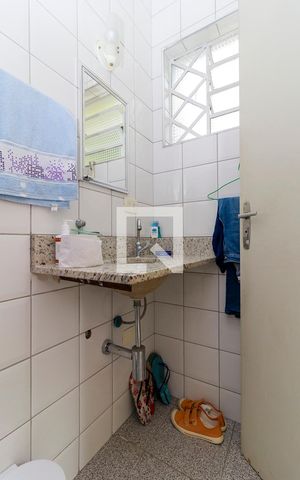 Casa à venda com 150m², 3 quartos e 3 vagas Casa à venda com 150m², 3 quartos e 3 vagasBanheiro