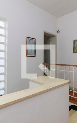Casa à venda com 150m², 3 quartos e 3 vagas Casa à venda com 150m², 3 quartos e 3 vagasCorredor