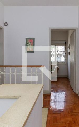 Casa à venda com 150m², 3 quartos e 3 vagas Casa à venda com 150m², 3 quartos e 3 vagasCorredor