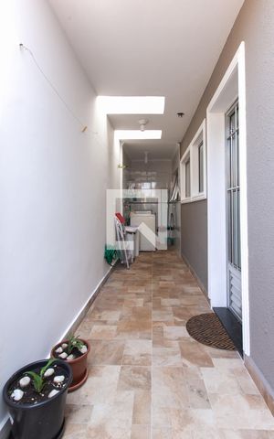 Casa à venda com 154m², 2 quartos e 3 vagas Casa à venda com 154m², 2 quartos e 3 vagasÁrea de Serviço