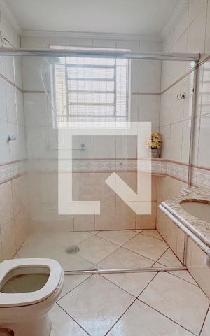 Casa à venda com 150m², 3 quartos e 1 vaga Casa à venda com 150m², 3 quartos e 1 vagaBanheiro