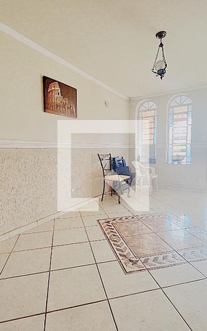 Casa à venda com 150m², 3 quartos e 1 vaga Casa à venda com 150m², 3 quartos e 1 vagaSala