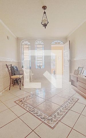 Casa à venda com 150m², 3 quartos e 1 vaga Casa à venda com 150m², 3 quartos e 1 vagaSala