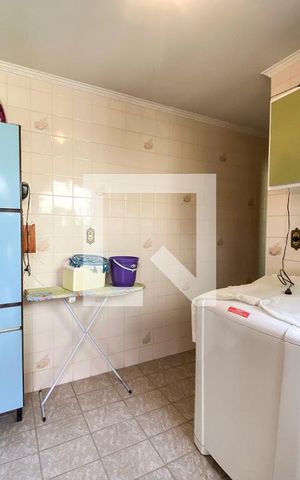 Casa para alugar com 340m², 4 quartos e 4 vagas Casa para alugar com 340m², 4 quartos e 4 vagasÁrea de Serviço