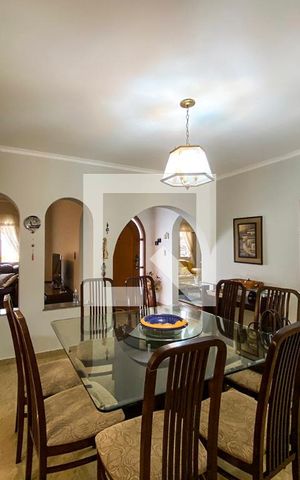 Casa para alugar com 340m², 4 quartos e 4 vagas Casa para alugar com 340m², 4 quartos e 4 vagasSala de Jantar