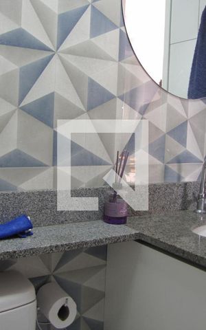 Apartamento para alugar com 33m², 2 quartos e sem vagaBanheiro