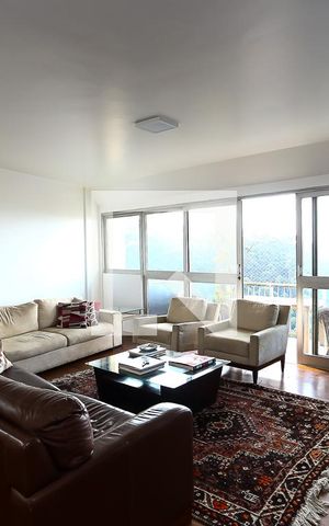 Apartamento à venda com 220m², 4 quartos e 2 vagas Apartamento à venda com 220m², 4 quartos e 2 vagasSala 1