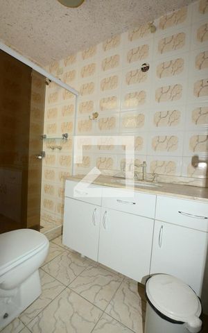Casa de condomínio à venda com 300m², 4 quartos e 2 vagasBanheiro Social 2