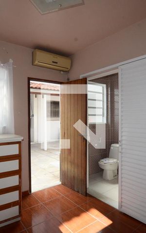 Casa de condomínio à venda com 300m², 4 quartos e 2 vagasQuarto de Serviço 2