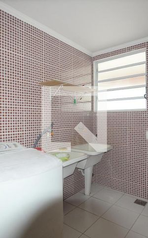 Casa de condomínio à venda com 300m², 4 quartos e 2 vagasQuarto de Serviço
