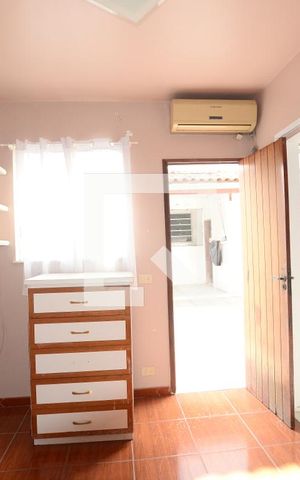 Casa de condomínio à venda com 300m², 4 quartos e 2 vagasQuarto de Serviço 2