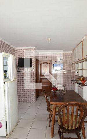 Casa de condomínio à venda com 300m², 4 quartos e 2 vagasCozinha