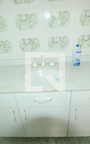 Casa de condomínio à venda com 300m², 4 quartos e 2 vagasBanheiro da Suite 1
