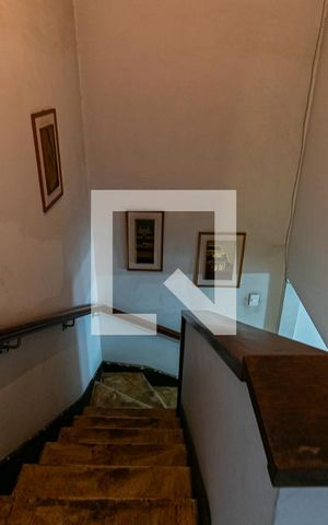 Casa à venda com 96m², 3 quartos e sem vagaEscadas