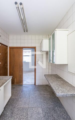 Apartamento à venda com 150m², 3 quartos e 2 vagas Apartamento à venda com 150m², 3 quartos e 2 vagasCozinha