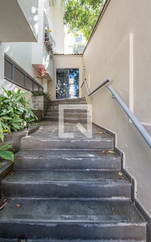 Apartamento à venda com 150m², 3 quartos e 2 vagas Apartamento à venda com 150m², 3 quartos e 2 vagasEntrada
