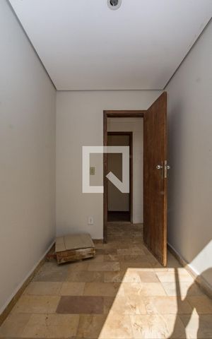 Apartamento à venda com 150m², 3 quartos e 2 vagas Apartamento à venda com 150m², 3 quartos e 2 vagasQuarto de Serviço
