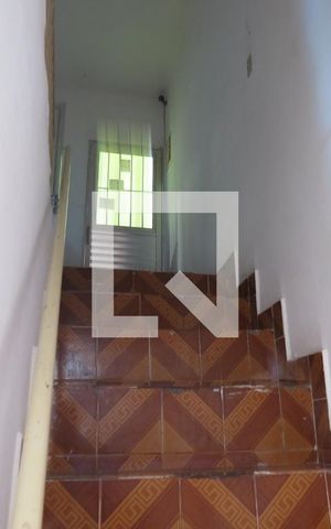 Casa para alugar com 25m², 1 quarto e sem vagaEscada