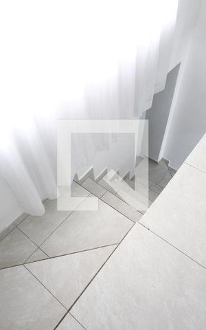 Casa à venda com 65m², 1 quarto e 1 vagaEscada
