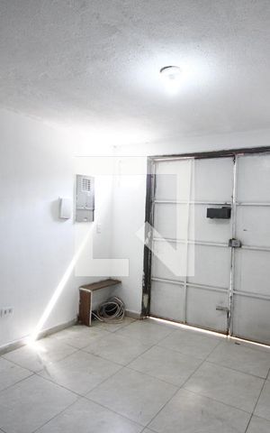 Casa à venda com 65m², 1 quarto e 1 vagaGaragem