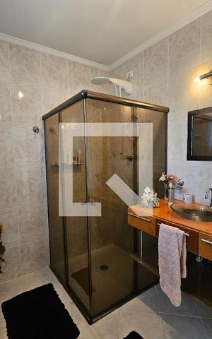Casa à venda com 300m², 4 quartos e 4 vagasBanheiro Corredor