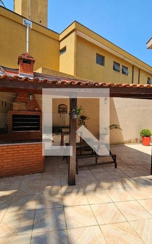Casa à venda com 300m², 4 quartos e 4 vagasChurrasqueira
