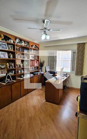 Casa à venda com 300m², 4 quartos e 4 vagasQuarto 2