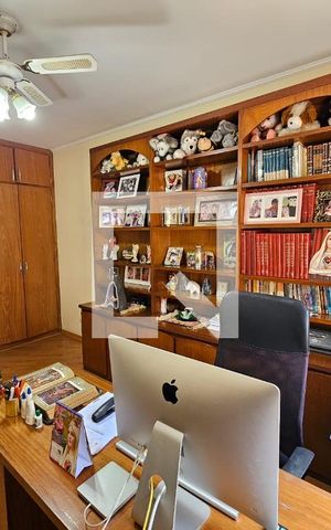 Casa à venda com 300m², 4 quartos e 4 vagasQuarto 2 - Armários