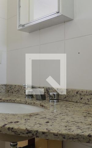Apartamento à venda com 77m², 2 quartos e 1 vagaBanheiro da Suíte 2
