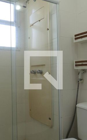 Apartamento à venda com 77m², 2 quartos e 1 vagaBanheiro 