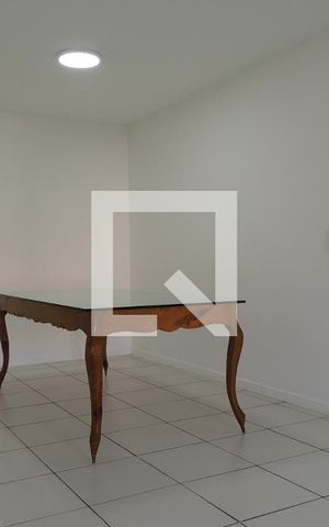 Apartamento à venda com 77m², 2 quartos e 1 vagaSala