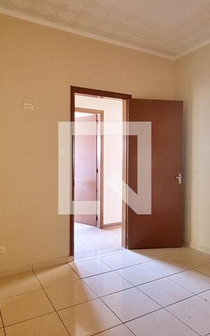 Casa à venda com 60m², 2 quartos e 2 vagasQuarto 2