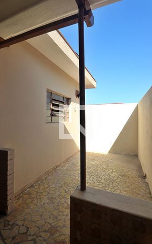 Casa à venda com 60m², 2 quartos e 2 vagasÁrea de Serviço