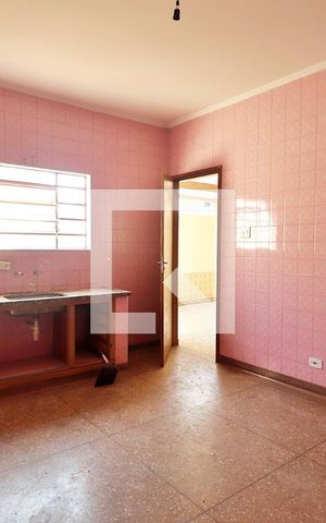 Casa à venda com 60m², 2 quartos e 2 vagasCozinha