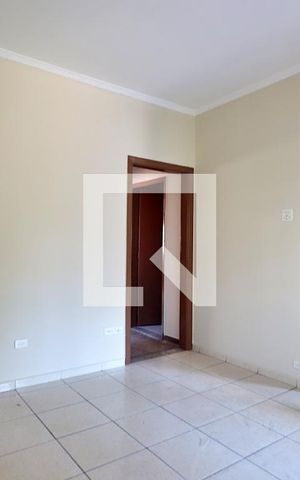 Casa à venda com 60m², 2 quartos e 2 vagasSala