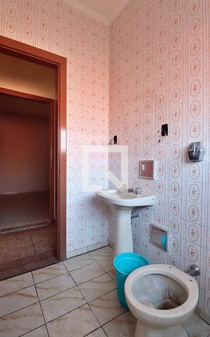 Casa à venda com 60m², 2 quartos e 2 vagasBanheiro