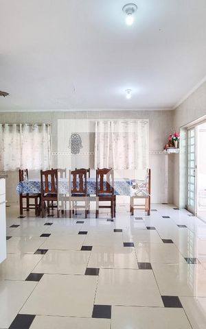 Casa para alugar com 400m², 4 quartos e 10 vagasCozinha