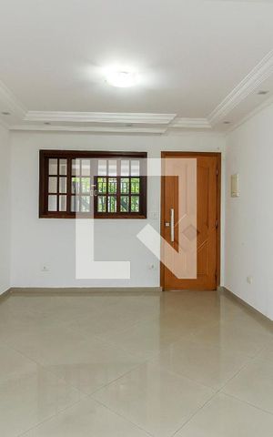 Casa para alugar com 150m², 3 quartos e 1 vaga Casa para alugar com 150m², 3 quartos e 1 vagaSala