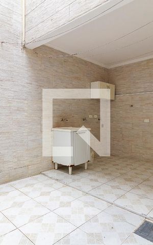 Casa para alugar com 150m², 3 quartos e 1 vaga Casa para alugar com 150m², 3 quartos e 1 vagaÁrea de Serviço