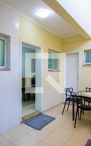 Casa à venda com 182m², 3 quartos e 4 vagasÁrea de serviço