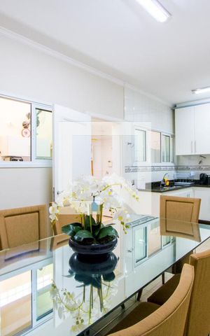 Casa à venda com 182m², 3 quartos e 4 vagasCopa