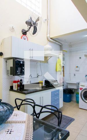 Casa à venda com 182m², 3 quartos e 4 vagasÁrea de serviço