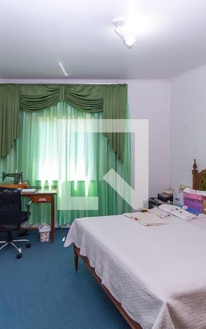 Casa à venda com 285m², 4 quartos e 3 vagas Casa à venda com 285m², 4 quartos e 3 vagasQuarto 2