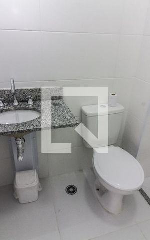 Apartamento para alugar com 84m², 2 quartos e 2 vagas Apartamento para alugar com 84m², 2 quartos e 2 vagasBanheiro