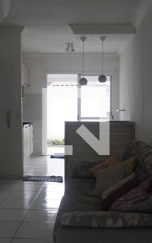 Casa de condomínio para alugar com 51m², 2 quartos e 2 vagasSala