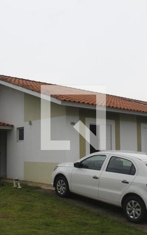 Casa de condomínio para alugar com 51m², 2 quartos e 2 vagasFachada