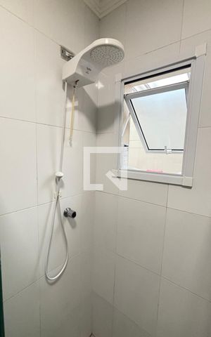 Apartamento à venda com 82m², 2 quartos e 1 vaga Apartamento à venda com 82m², 2 quartos e 1 vagaBanheiro