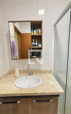 Apartamento à venda com 82m², 2 quartos e 1 vaga Apartamento à venda com 82m², 2 quartos e 1 vagaBanheiro