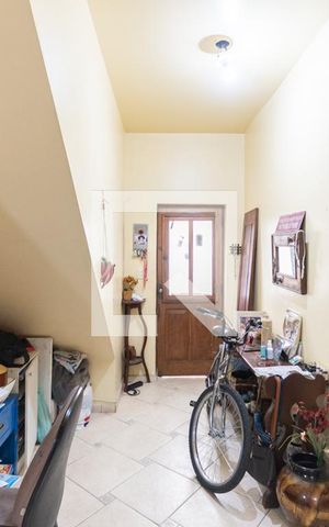 Casa à venda com 250m², 5 quartos e 1 vagaSala 1 (primeiro andar)