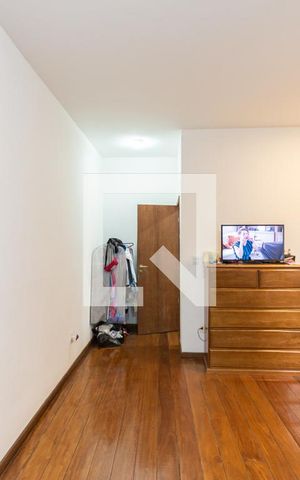 Casa à venda com 250m², 5 quartos e 1 vagaSuíte 2 (segunda andar)